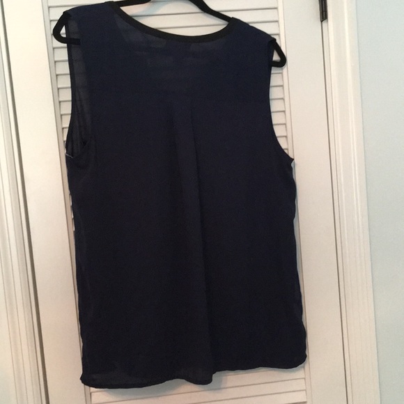 Navy sleeveless top - Picture 5 of 5